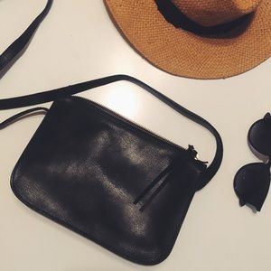 Madewell simple leather crossbody bag